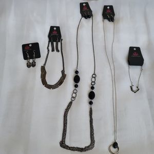Paparazzi Black Necklance Earrings And Bracelet
